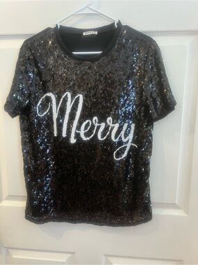 Sequin 'Merry' Black Holiday Tee sz M